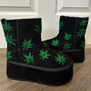 NWOB Dolls Kill / Current Mood Stoned Stepping Slipper Boots